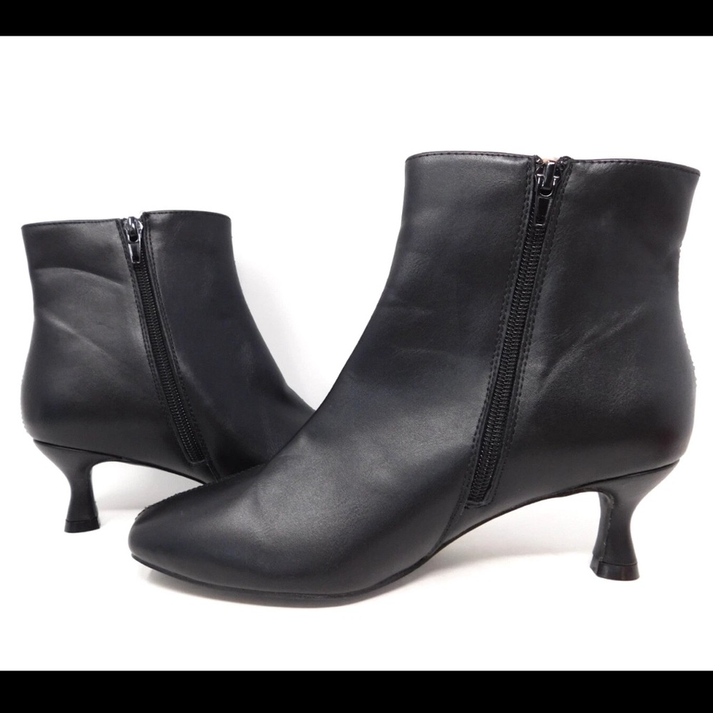 Journee Collection Women's Size 7 W Booties Kelssa Tru Comfort Foam Kitten Heel